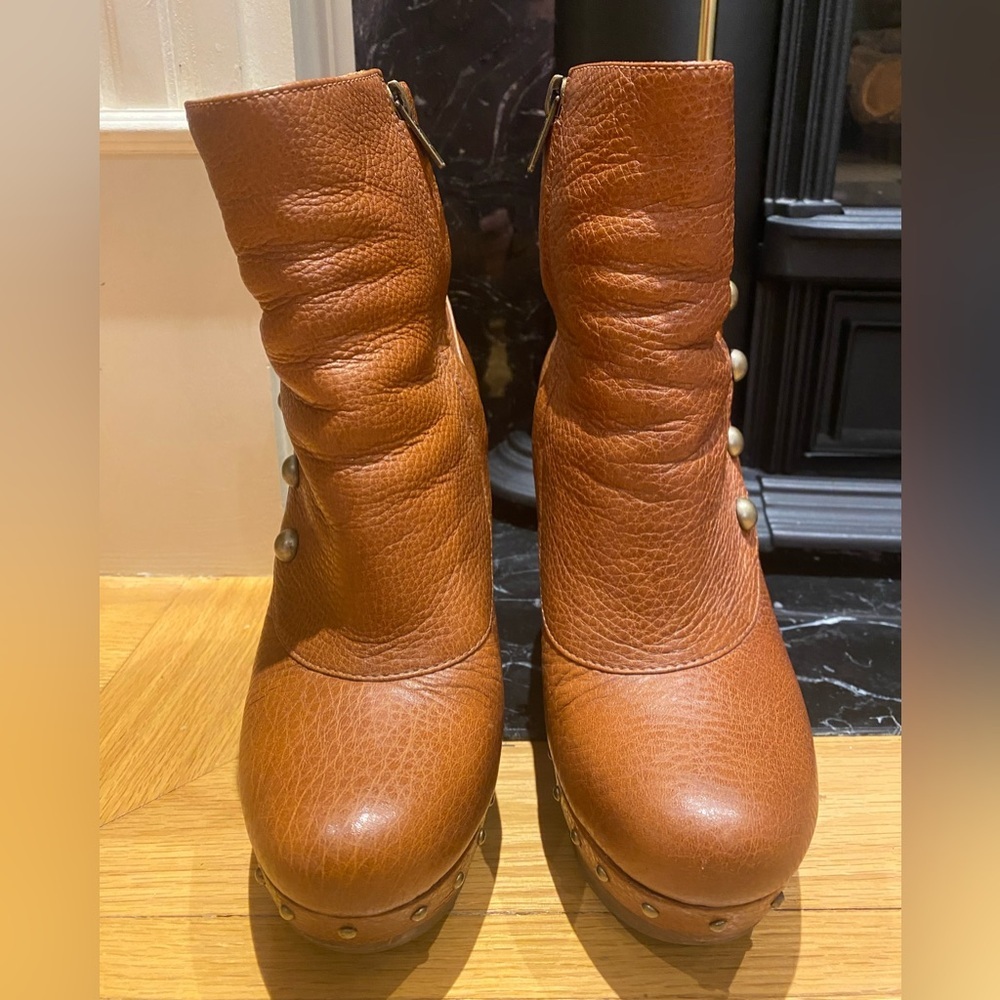 UGG Australia Cosima Brown Leather Ankle Boots Size 7 Studded High Heel Platform - Picture 3 of 15